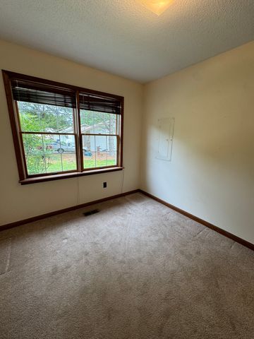 30 W Paradise Dr, Winchester, TN 37398