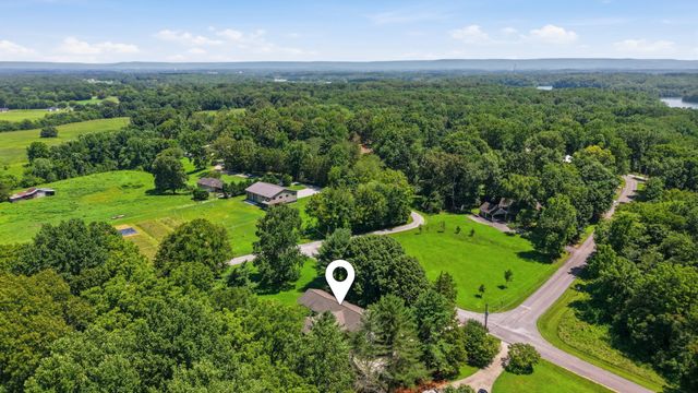 30 W Paradise Dr, Winchester, TN 37398