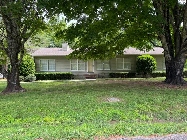 30 W Paradise Dr, Winchester, TN 37398