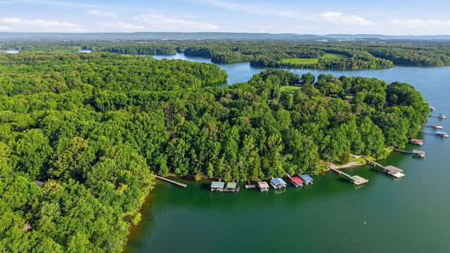 30 W Paradise Dr, Winchester, TN 37398