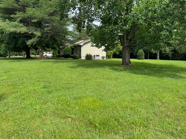 30 W Paradise Dr, Winchester, TN 37398