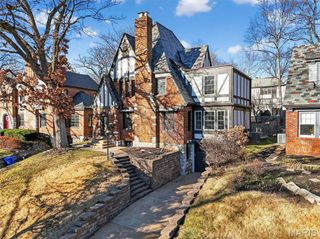 7457 Kingsbury Boulevard, University City, MO 63130