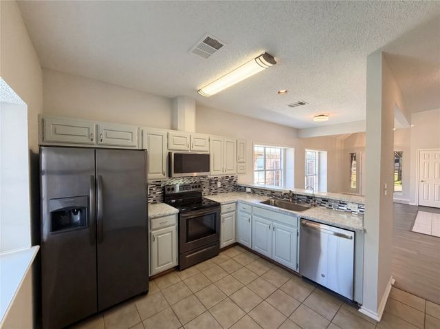 954 S Old Orchard Lane, Lewisville, TX 75067