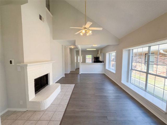 954 S Old Orchard Lane, Lewisville, TX 75067