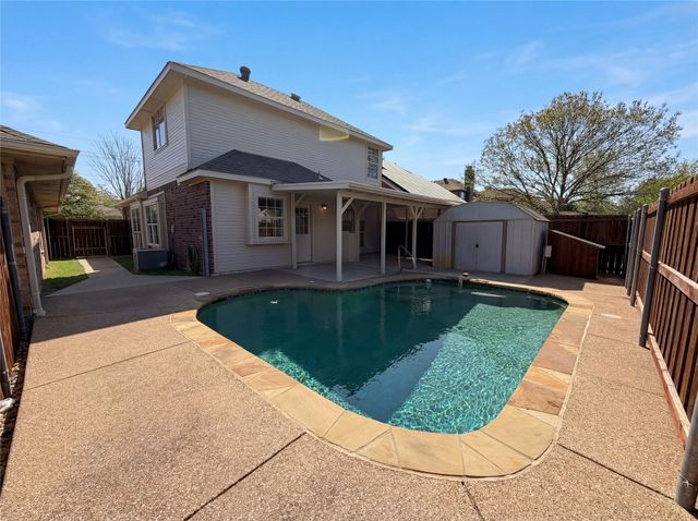 954 S Old Orchard Lane, Lewisville, TX 75067