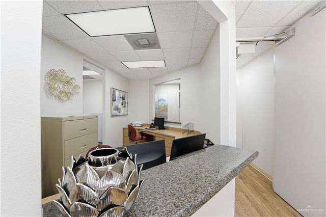 5801 N 10th Street 400, Mcallen, TX 78504