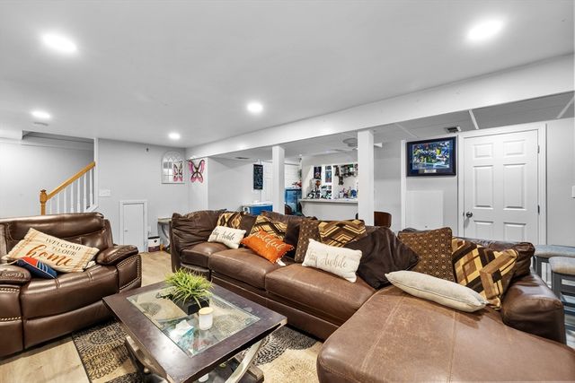 223 Warren St 223, Randolph, MA 02368