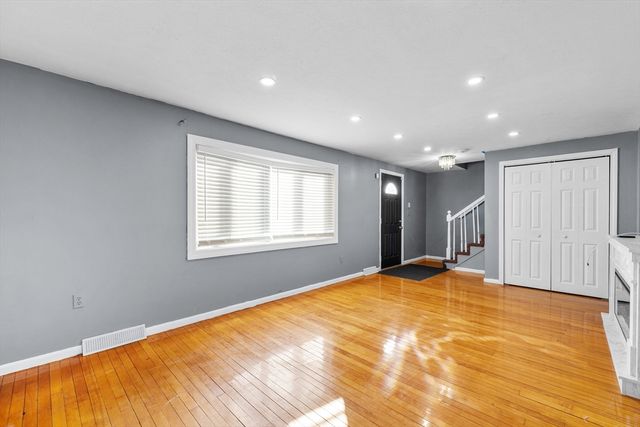 223 Warren St 223, Randolph, MA 02368