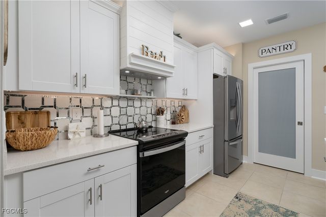 8824 Cascade Price CIR, North Fort Myers, FL 33917