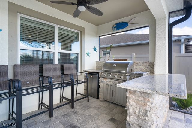 8824 Cascade Price CIR, North Fort Myers, FL 33917