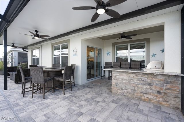 8824 Cascade Price CIR, North Fort Myers, FL 33917