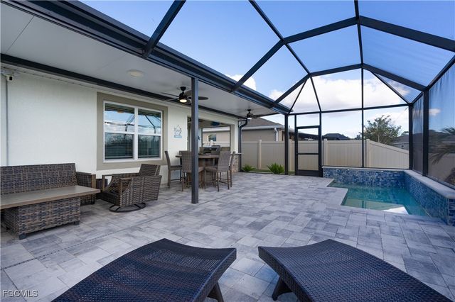 8824 Cascade Price CIR, North Fort Myers, FL 33917