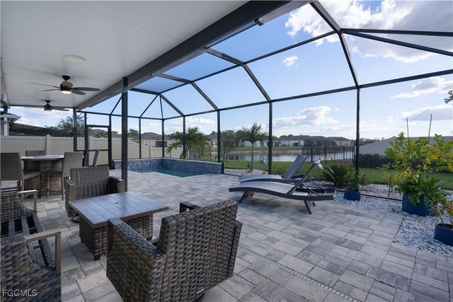 8824 Cascade Price CIR, North Fort Myers, FL 33917