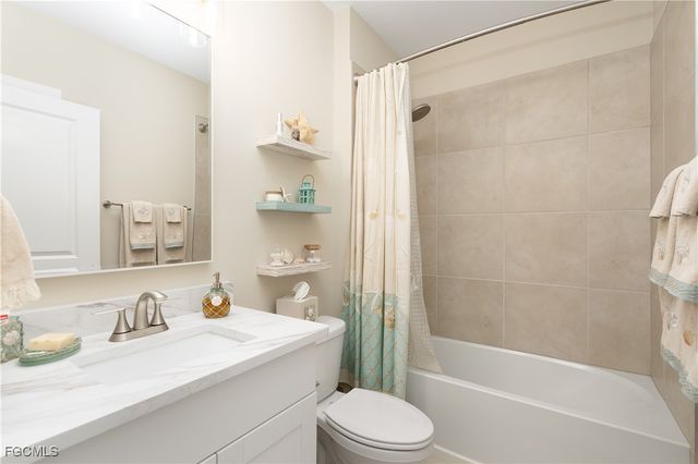 8824 Cascade Price CIR, North Fort Myers, FL 33917