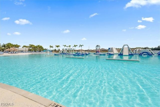 8824 Cascade Price CIR, North Fort Myers, FL 33917