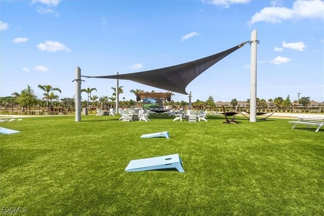 8824 Cascade Price CIR, North Fort Myers, FL 33917