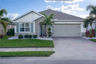 8824 Cascade Price CIR, North Fort Myers, FL 33917