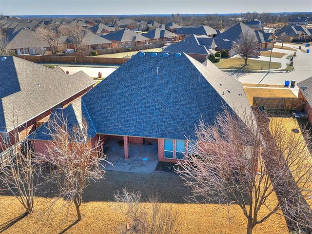 3117 Summit Crossing Parkway, Norman, OK 73071