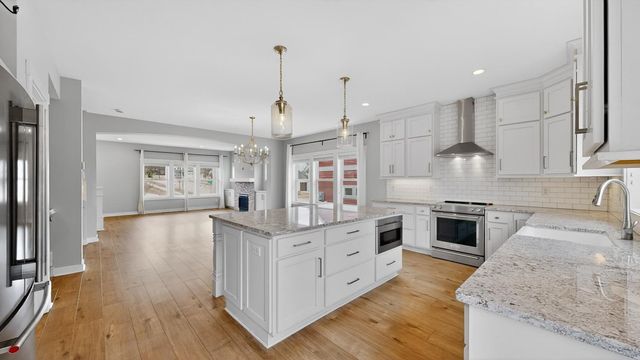 2801 Tee Time Road SE, Rochester, MN 55904