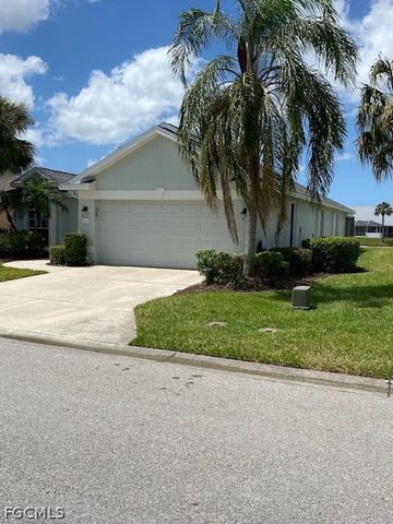 13317 Queen Palm RUN, North Fort Myers, FL 33903