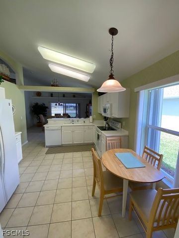 13317 Queen Palm RUN, North Fort Myers, FL 33903