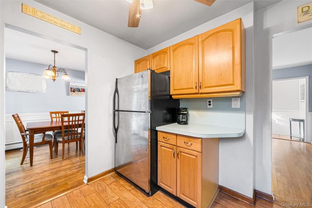 27 Gaylore Drive S, Amityville, NY 11701