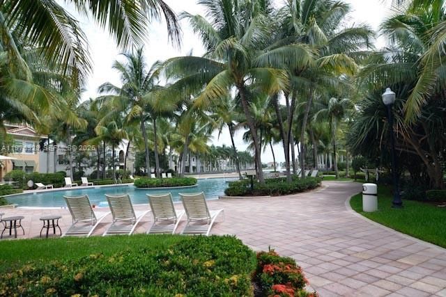 3020 NW 125th Ave 311, Sunrise, FL 33323