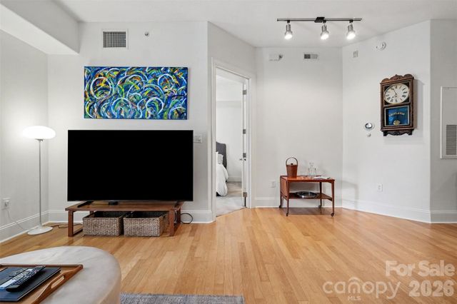 4625 Piedmont Row Drive 602, Charlotte, NC 28210