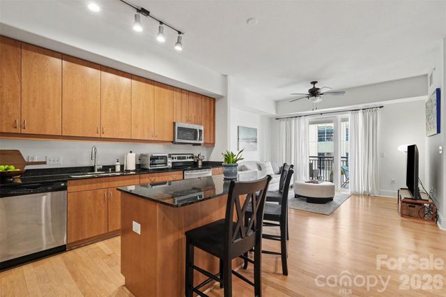4625 Piedmont Row Drive 602, Charlotte, NC 28210