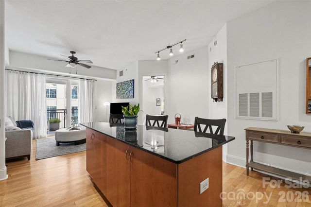 4625 Piedmont Row Drive 602, Charlotte, NC 28210
