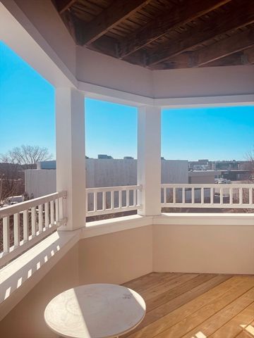 318 Rindge Ave 304, Cambridge, MA 02140