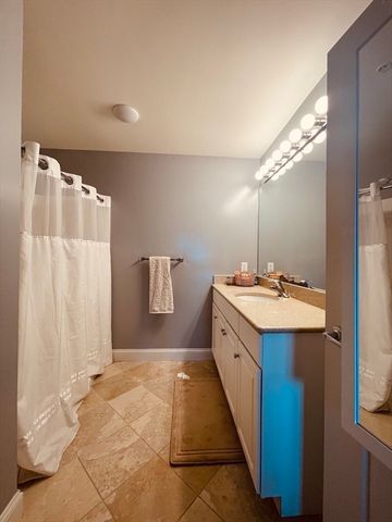318 Rindge Ave 304, Cambridge, MA 02140
