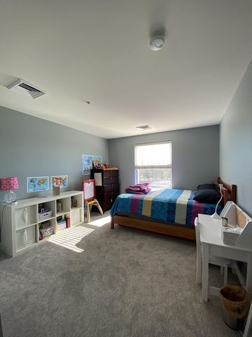 318 Rindge Ave 304, Cambridge, MA 02140