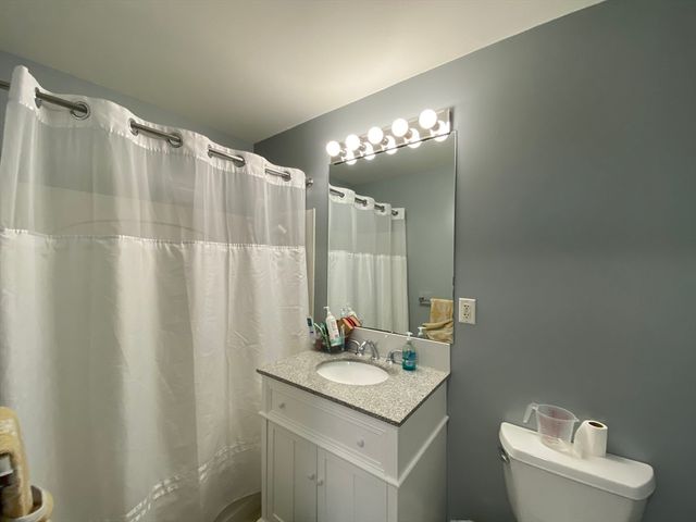 318 Rindge Ave 304, Cambridge, MA 02140