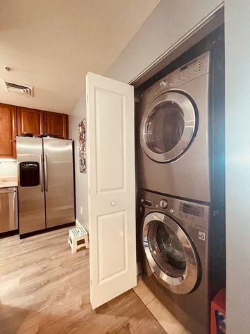 318 Rindge Ave 304, Cambridge, MA 02140