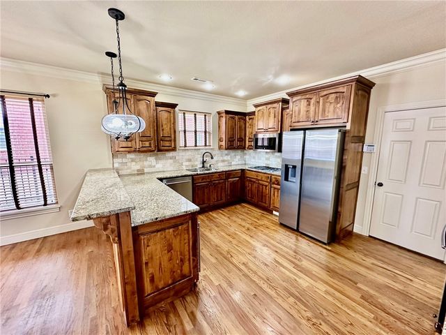 6507 W Valley View Road, Rogers, AR 72758