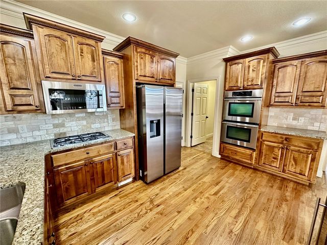 6507 W Valley View Road, Rogers, AR 72758