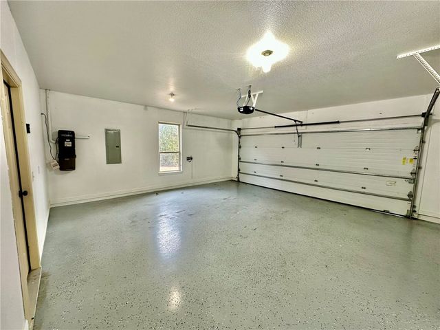6507 W Valley View Road, Rogers, AR 72758