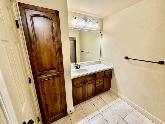 6507 W Valley View Road, Rogers, AR 72758