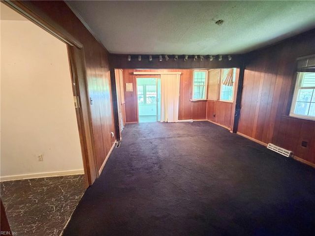 851 Widgeon RD, Norfolk, VA 23513