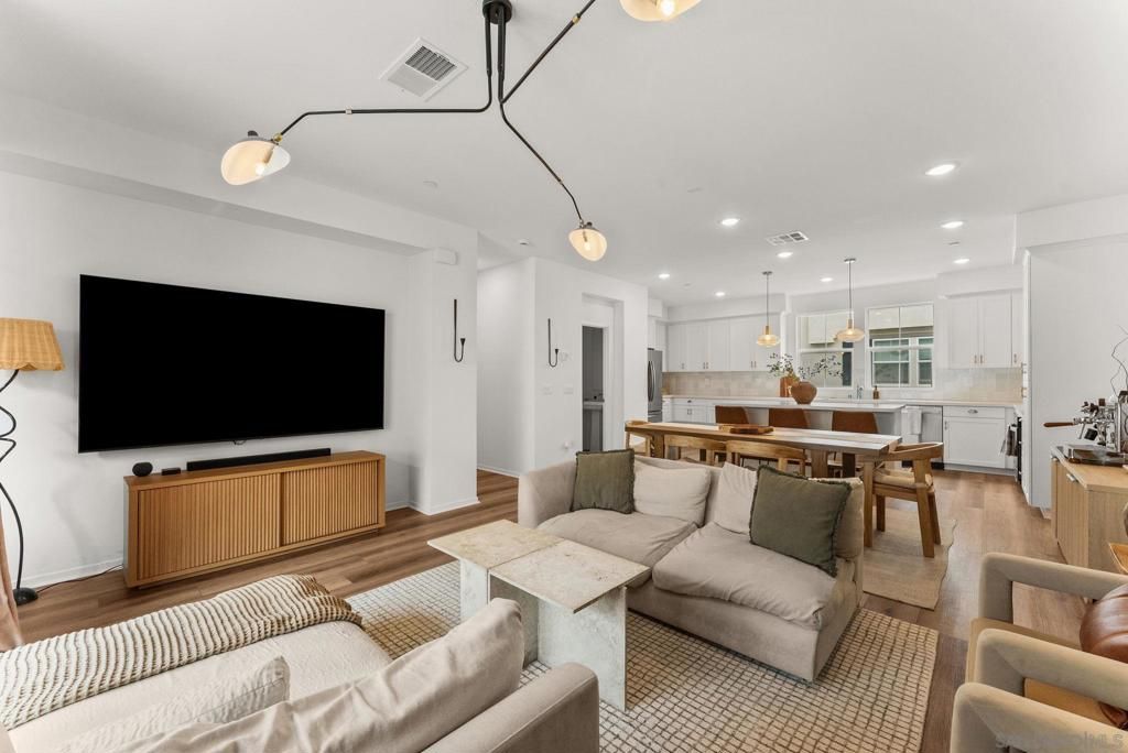 427 Omega Gln, Escondido, CA 92025 — exterior