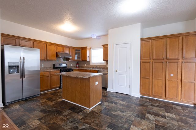 1750 Buckeye Court, Greenwood, IN 46143