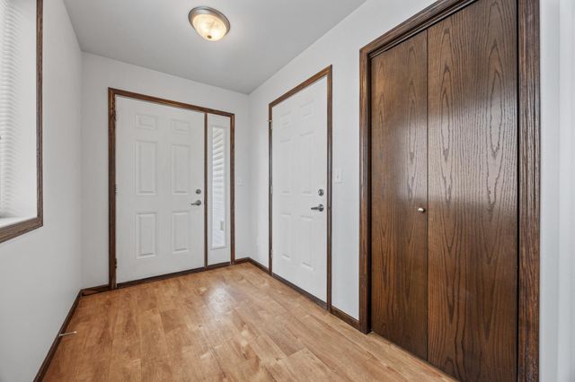 2239 35th Street Circle S, Moorhead, MN 56560