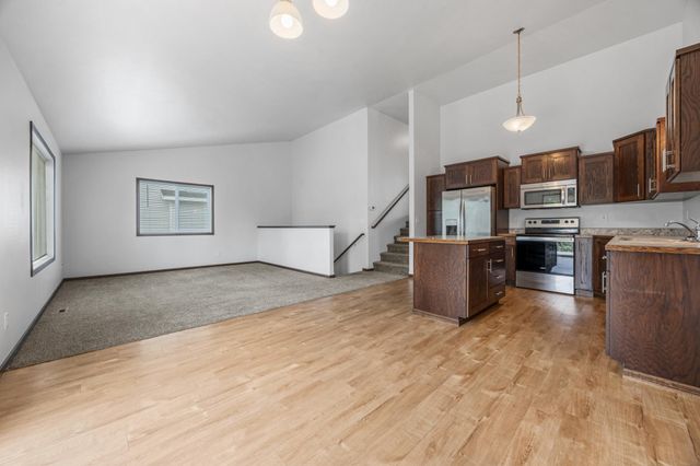 2239 35th Street Circle S, Moorhead, MN 56560