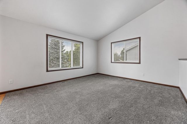 2239 35th Street Circle S, Moorhead, MN 56560