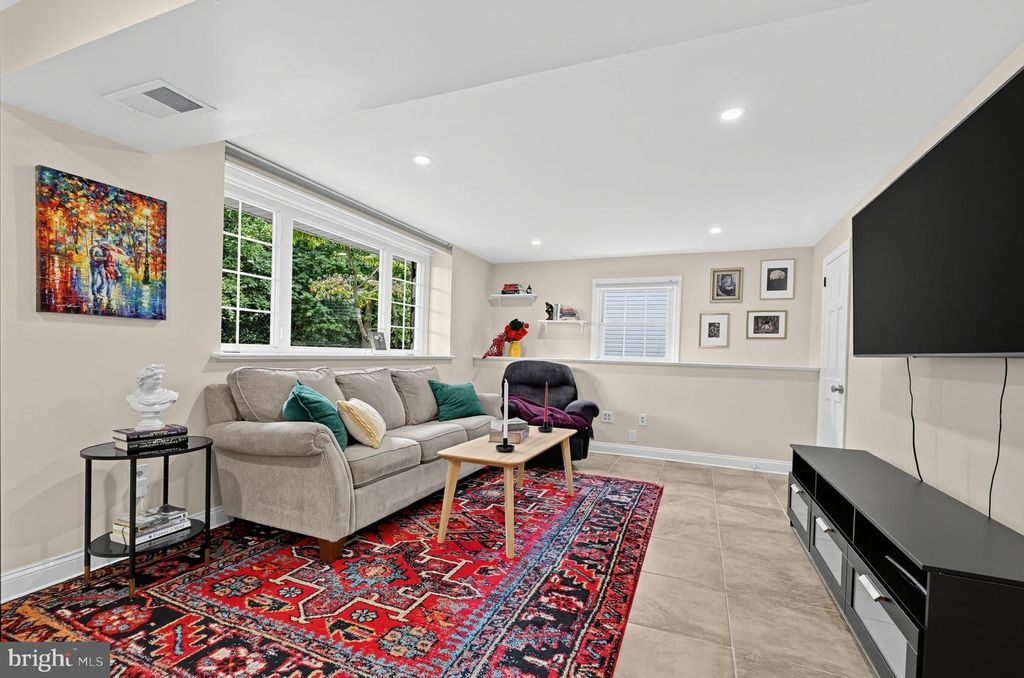 3049 WINCHESTER AVE, Philadelphia, PA 19136 — photo 5