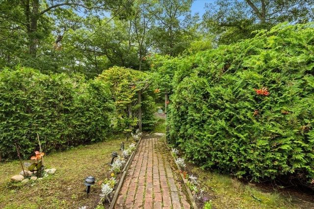 7 Cranberry Road, Plymouth, MA 02560