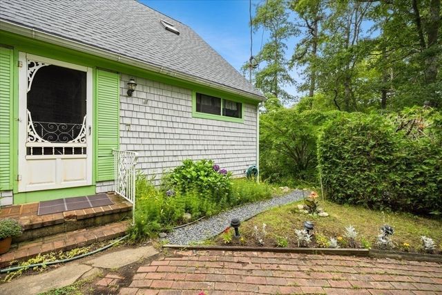 7 Cranberry Road, Plymouth, MA 02560