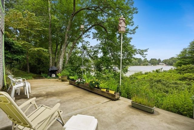 7 Cranberry Road, Plymouth, MA 02560