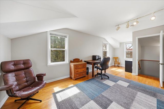 912 Hull Avenue, Westchester, IL 60154